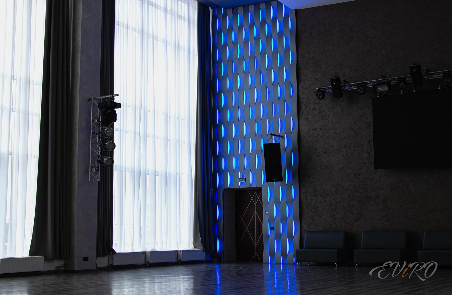 Реконструкция Дворца Культуры Железнодорожников с использованием гипсовых 3D панелей с LED подсветкой